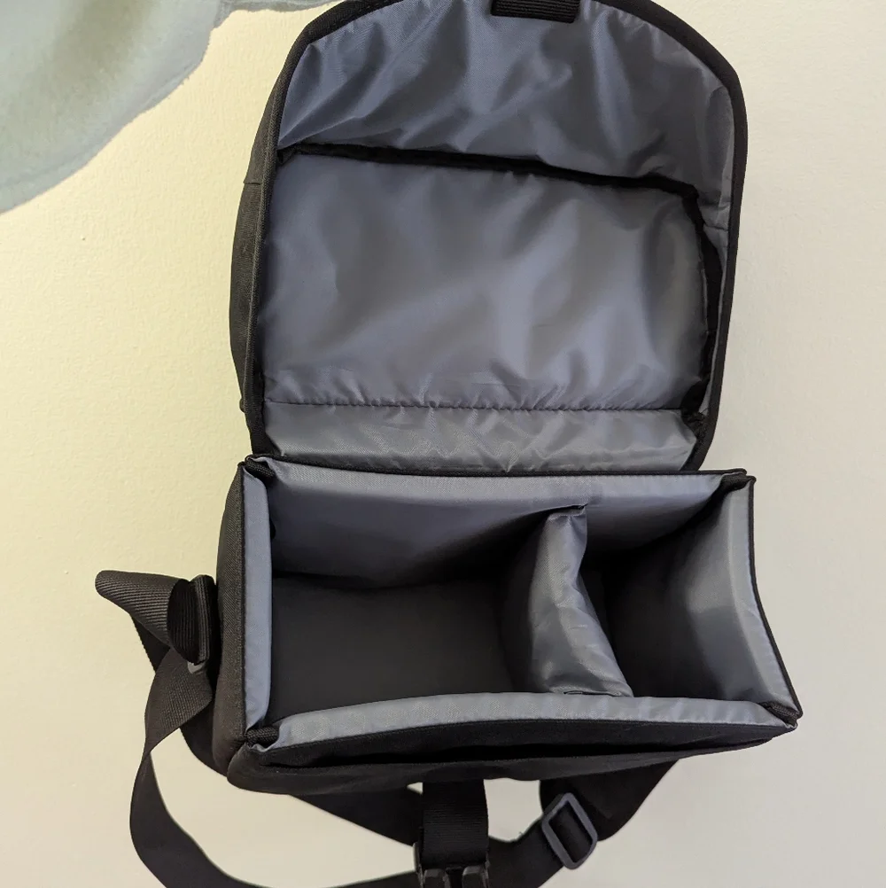 Canon 200ES EOS DSLR Camera Gadget Bag NWOT